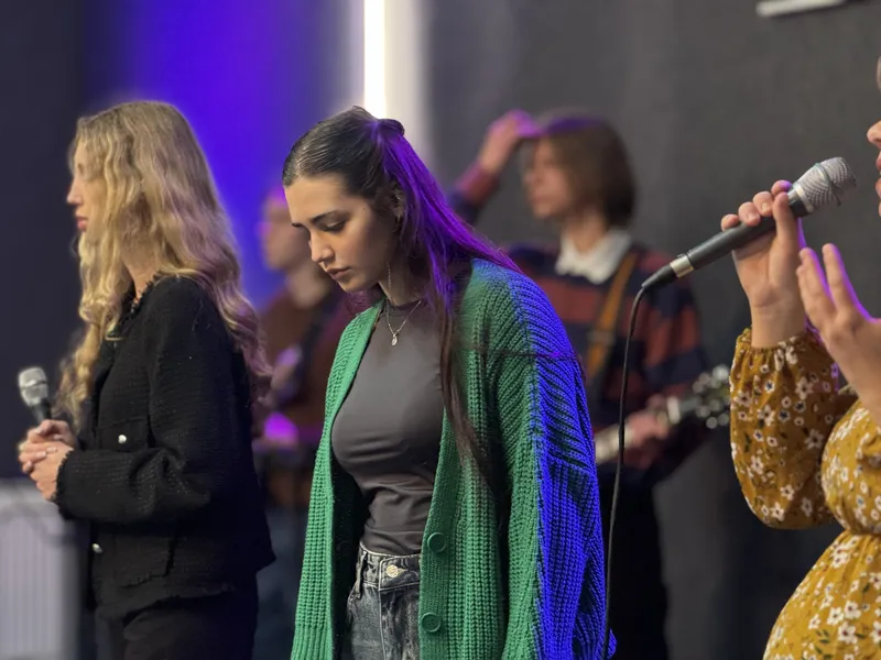 Молодіжне служіння